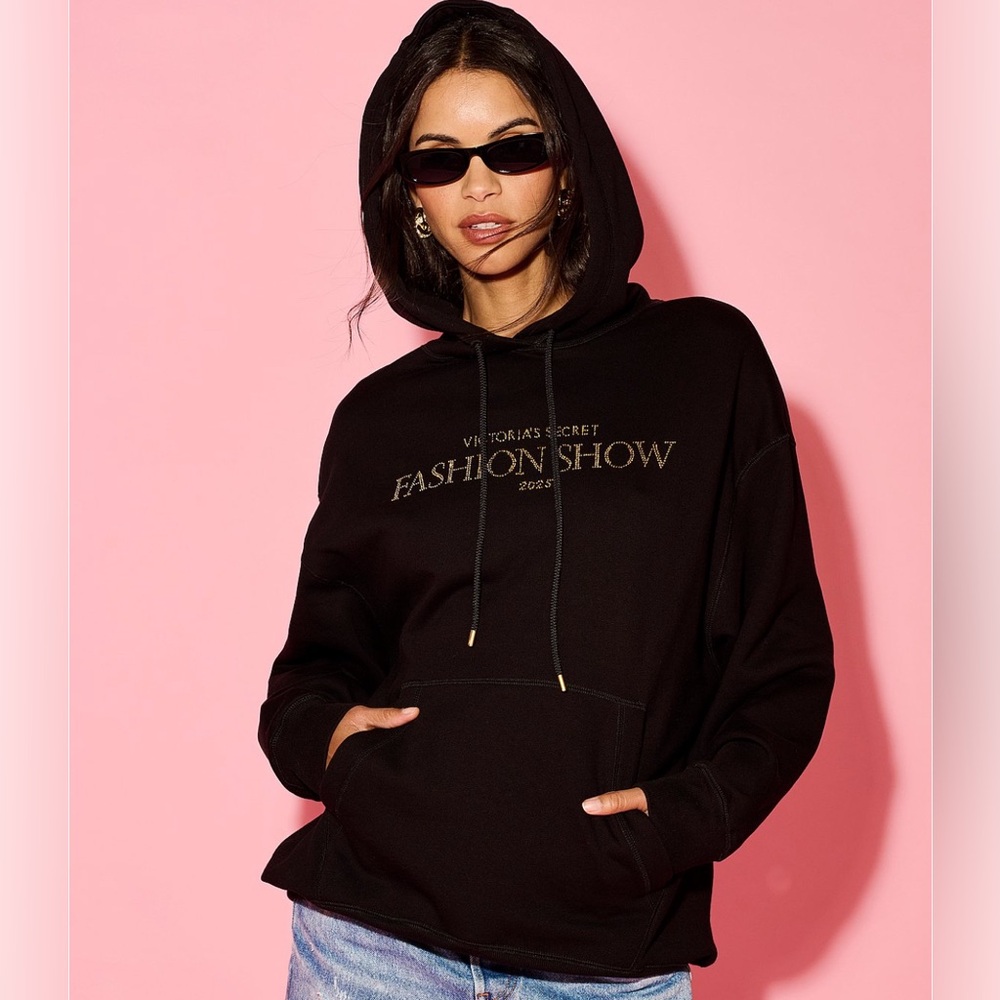Victoria’s Secret - Angel Essentials - Iconic Fleece Relaxed Hoodie - Size M